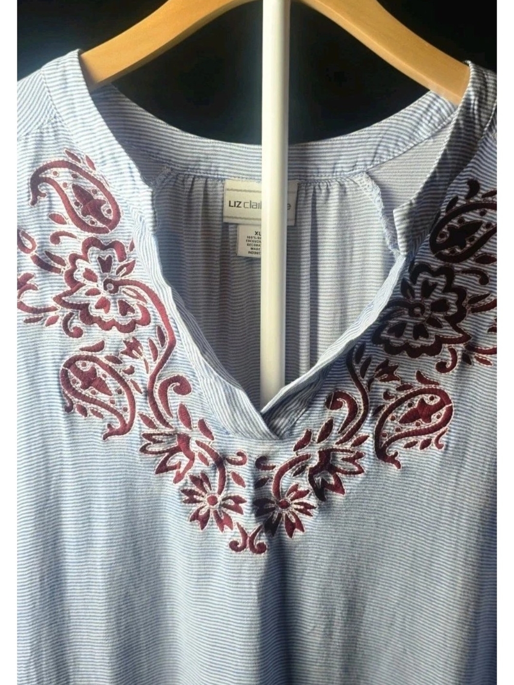 Liz Claiborne Blue Stripe Embroidered V-Neck Women’s Top
